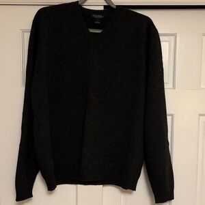 Brooks Brother’s Men’s Black V-Neck Sweater